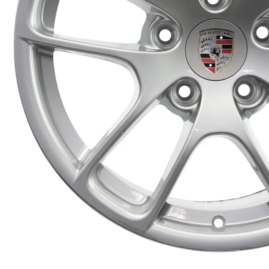 Cerchio Lega Posteriore 18" 9J ET:47 per Porsche Boxster Cayman 981 con numero di parte 98136212204 Porsche Boxster Cayman 981 Cerchio Lega Posteriore 18" 9J ET:47 - SKU 98136212204-1 - Numero di parte 98136212204