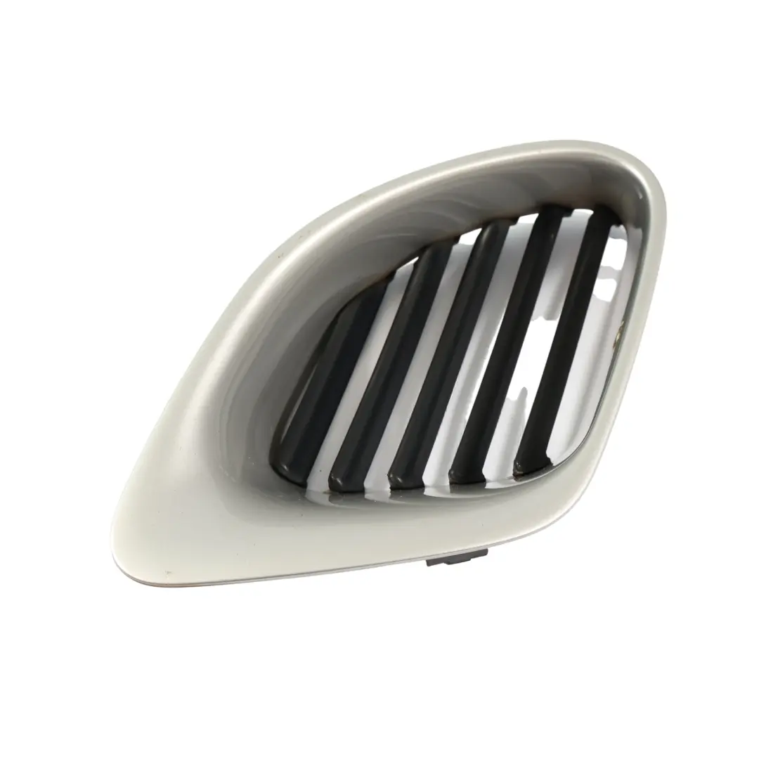 Rejilla De Admisión Aire Derecha Plata Ártico Metalizado 92T para Porsche Boxster 986 con número de pieza 98650456200 Porsche Boxster 986 Rejilla De Admisión Aire Derecha Plata Ártico Metalizado 92T - SKU 98650456200-ARS - Número de pieza 98650456200