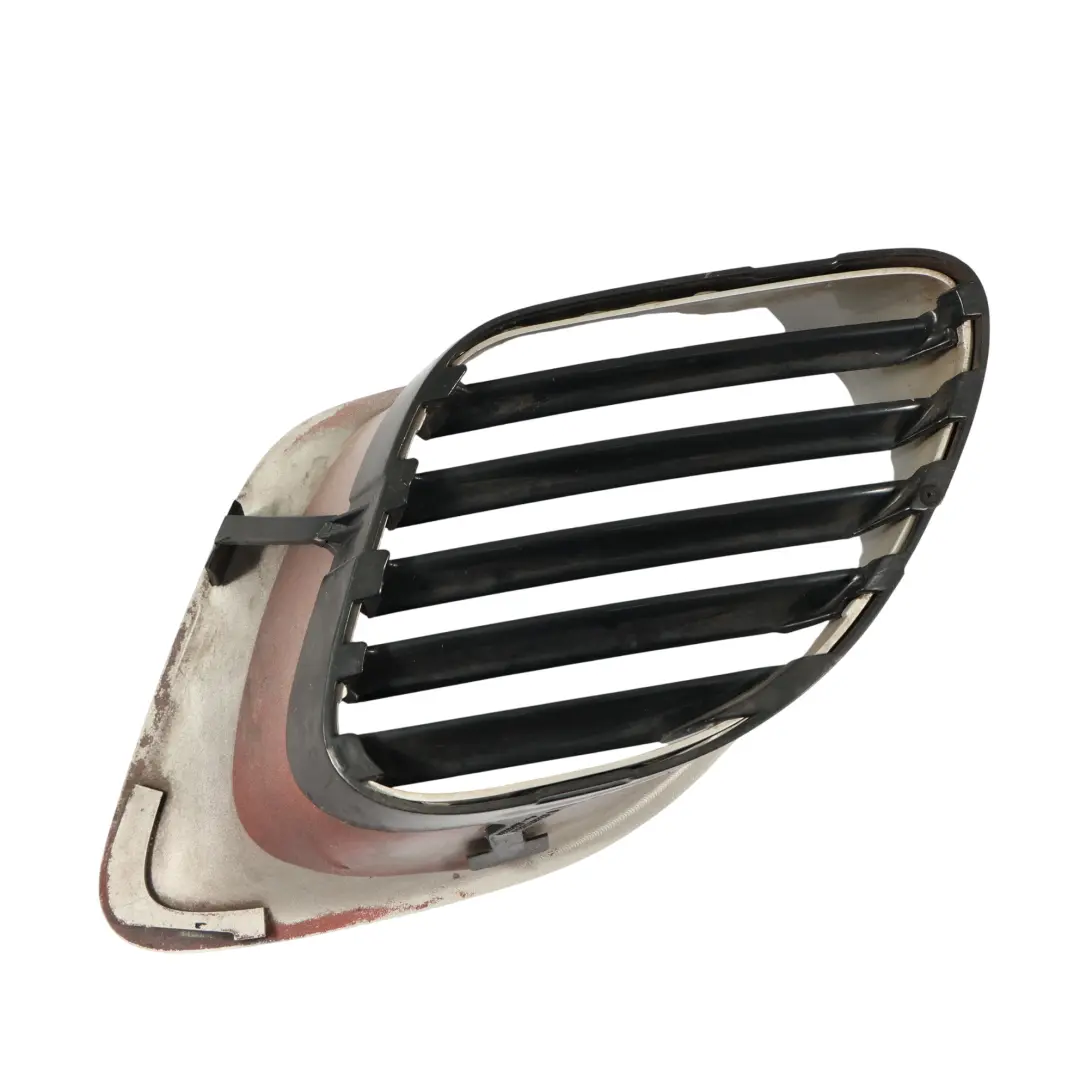 Wlot Powietrza Prawo Srebrny Arctic Silver Metallic 92T do Porsche Boxster 986 o numerze 98650456200 Porsche Boxster 986 Wlot Powietrza Prawo Srebrny Arctic Silver Metallic 92T - SKU 98650456200-ARS - Numer Części 98650456200