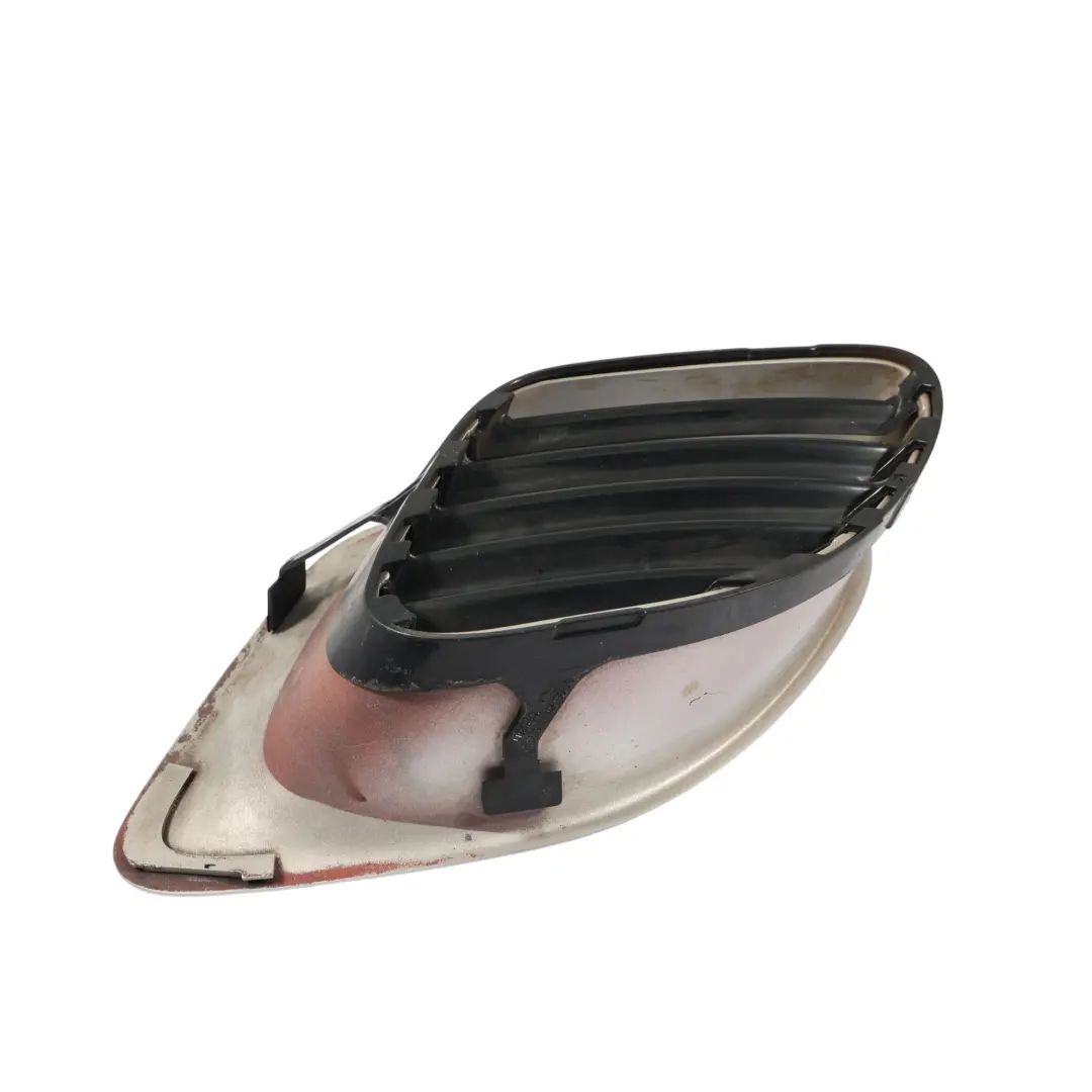 Grille Admission Air Droite Couleur Argent Arctique 92T pour Porsche Boxster 986 à propos du numéro de pièce 98650456200 Porsche Boxster 986 Grille Admission Air Droite Couleur Argent Arctique 92T - SKU 98650456200-ARS - Numéro de pièce 98650456200