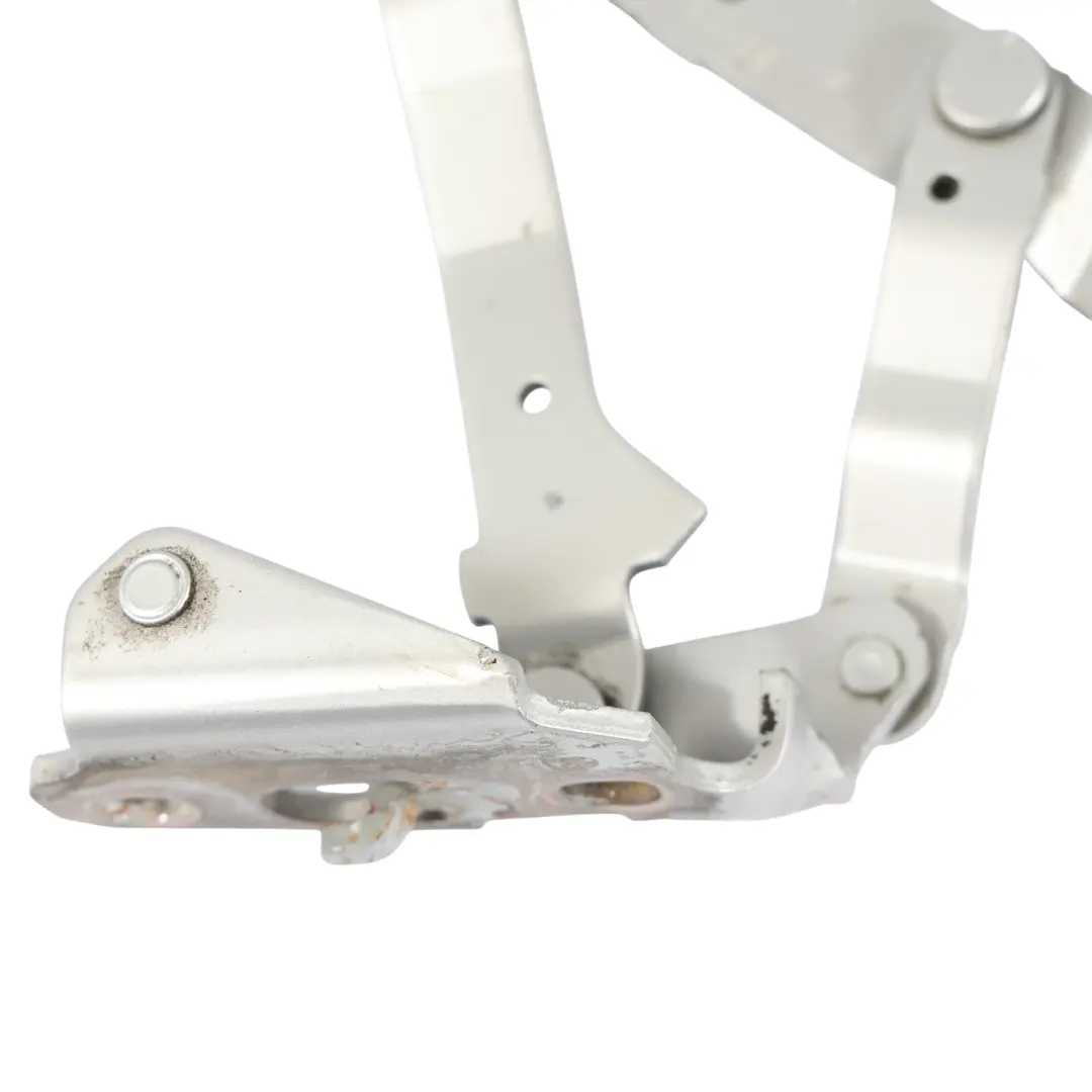 Charnière Coffre Arrière Droite Argent - 92T pour Porsche Boxster 986 à propos du numéro de pièce 98651215201 Porsche Boxster 986 Charnière Coffre Arrière Droite Argent - 92T - SKU 98651215201-ARS - Numéro de pièce 98651215201