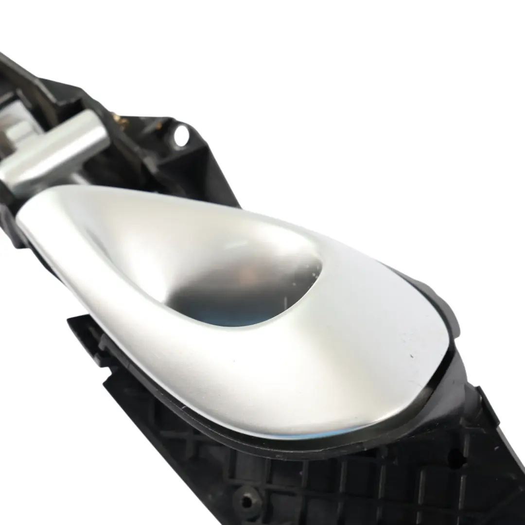 Manija De La Puerta De Agarre Interior Derecho para Porsche Boxster S 986 con número de pieza 98655537202 Porsche Boxster S 986 Manija De La Puerta De Agarre Interior Derecho - SKU 98655537202 - Número de pieza 98655537202