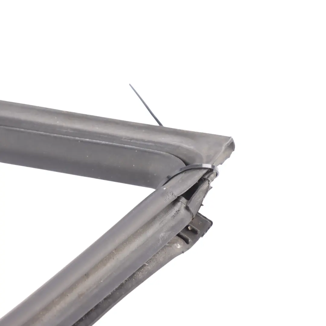 Joint Étanchéité Extérieur Droit Porte Avant 98753707604 pour Porsche Cayman 987 à propos du numéro de pièce 98753707601 Porsche Cayman 987 Joint Étanchéité Extérieur Droit Porte Avant 98753707604 - SKU 98753707601 - Numéro de pièce 98753707601