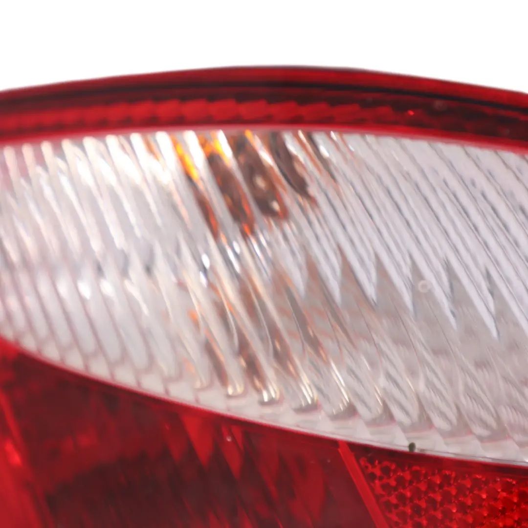 Feu Arrière Gauche pour Porsche Cayman 987 à propos du numéro de pièce 98763142303 Porsche Cayman 987 Feu Arrière Gauche - SKU 98763142303 - Numéro de pièce 98763142303