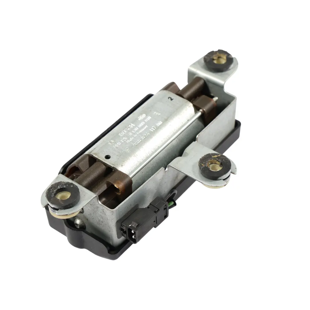 Silnik Dachu Składanego do Porsche Boxster 986 Cabrio o numerze 98862411700 Porsche Boxster 986 Cabrio Silnik Dachu Składanego - SKU 98862411700 - Numer Części 98862411700