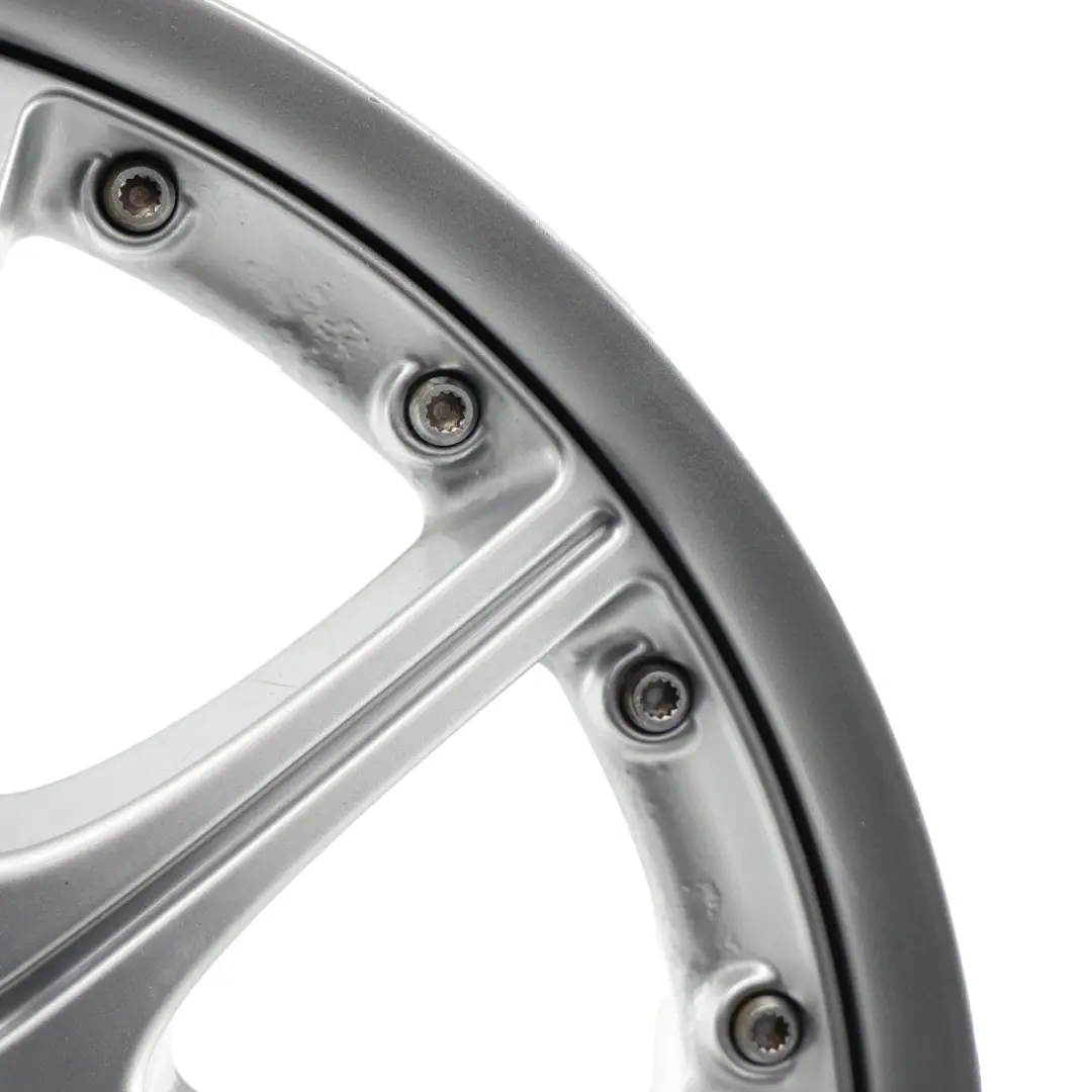 Felga Aluminiowa Srebrna 18" 7,5J ET:50 do Porsche Boxster 986 o numerze 99636213455 Porsche Boxster 986 Felga Aluminiowa Srebrna 18" 7,5J ET:50 - SKU 99636213455-1 - Numer Części 99636213455