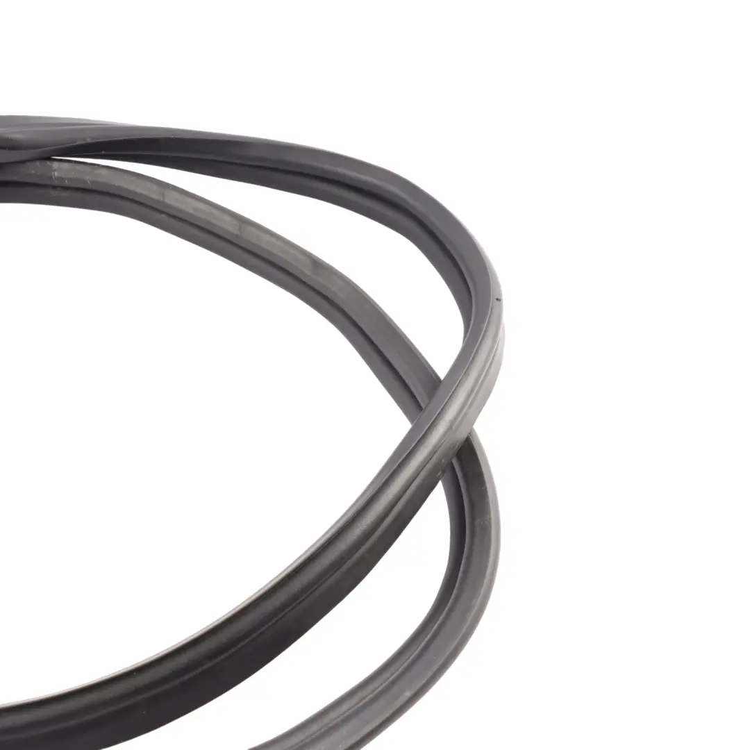 Front Hauben Gummi Dichtung für Porsche Cayman 987 mit Teilenummer 99751161100 Porsche Cayman 987 Front Hauben Gummi Dichtung - SKU 99751161100 - Teilenummer 99751161100