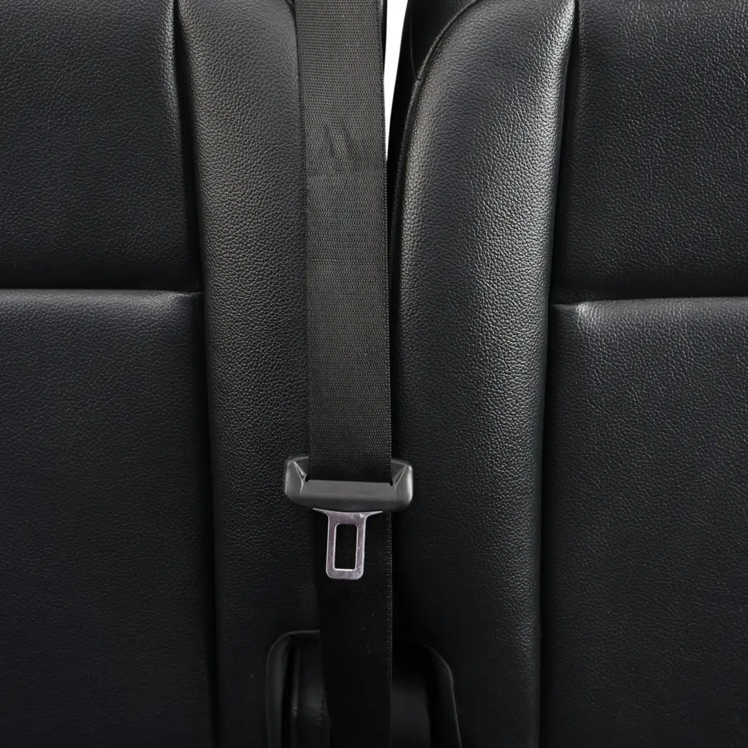 Siège arrière Mercedes W639 Viano Double Droite Première rangée Cuir Noir pour à propos du numéro de pièce A0009400631 Siège arrière Mercedes W639 Viano Double Droite Première rangée Cuir Noir - SKU A0009400631 - Numéro de pièce A0009400631