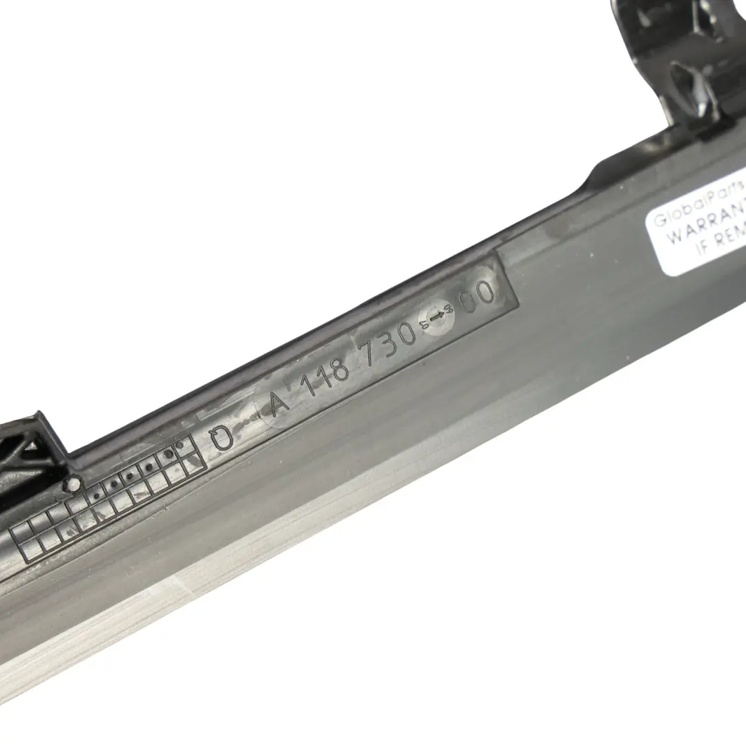 Tylna Szyba Stała Drzwi Lewy Tył A1187300600 do Mercedes CLA X118 Coupe o numerze A1187300900 Mercedes CLA X118 Coupe Tylna Szyba Stała Drzwi Lewy Tył A1187300600 - SKU A1187300900 - Numer Części A1187300900