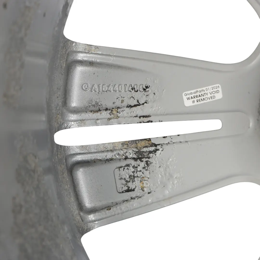 Felga Aluminiowa Srebrna 20" 8,5J ET:55 do Mercedes W164 o numerze A1644014902 Mercedes W164 Felga Aluminiowa Srebrna 20" 8,5J ET:55 - SKU A1644014902-1 - Numer Części A1644014902
