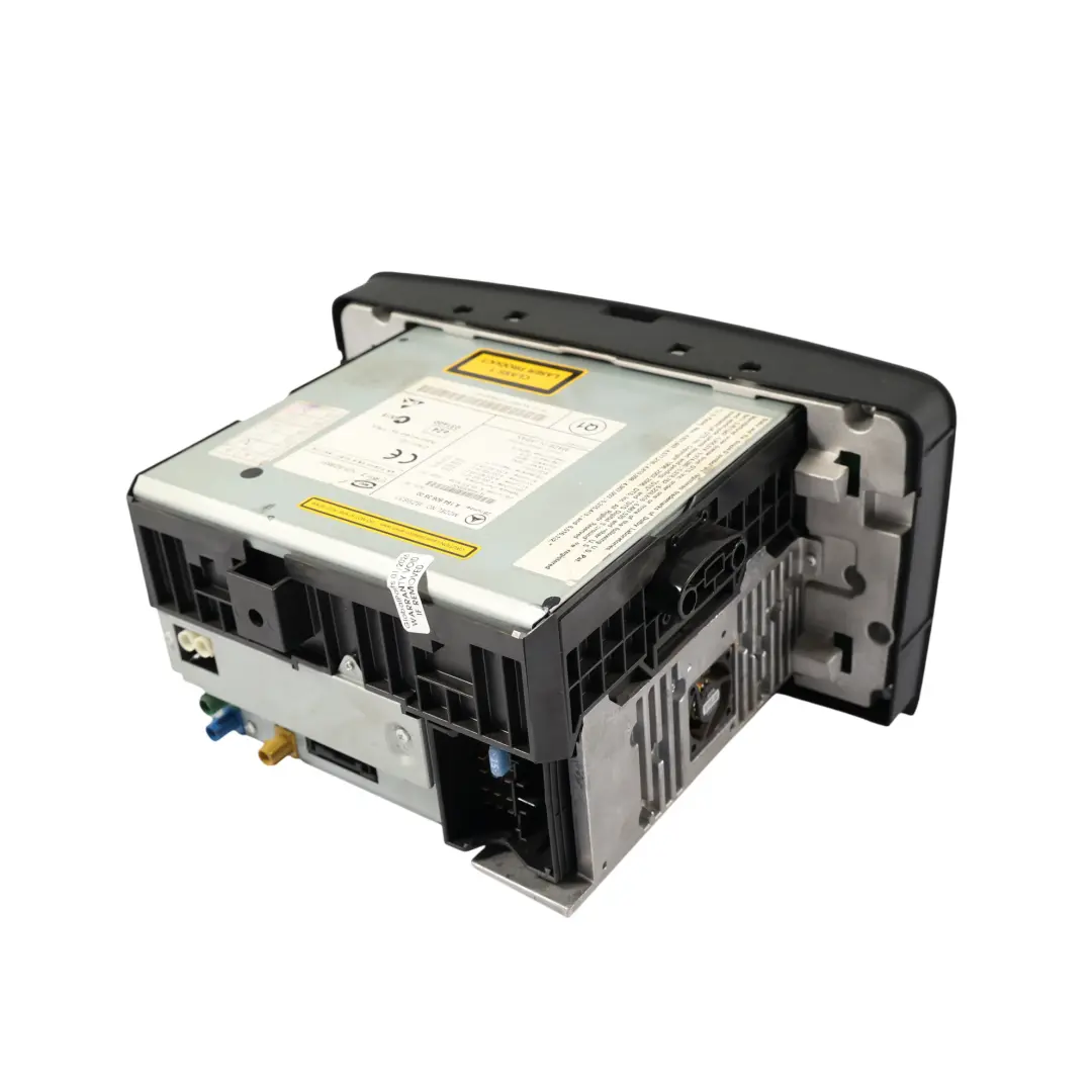 Autoradio Avec GPS CD Audio pour Mercedes ML W164 à propos du numéro de pièce A1649063500 Mercedes ML W164 Autoradio Avec GPS CD Audio - SKU A1649063500 - Numéro de pièce A1649063500