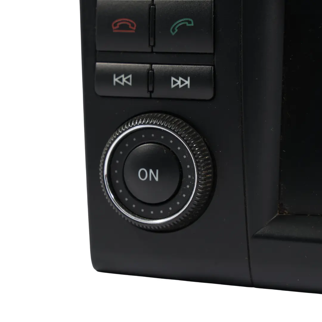 Autoradio Avec GPS CD Audio pour Mercedes ML W164 à propos du numéro de pièce A1649063500 Mercedes ML W164 Autoradio Avec GPS CD Audio - SKU A1649063500 - Numéro de pièce A1649063500