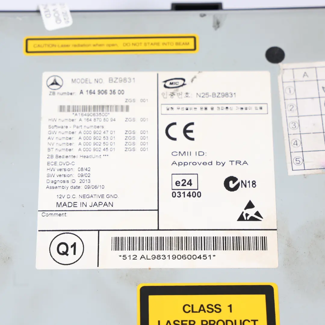 Autoradio Avec GPS CD Audio pour Mercedes ML W164 à propos du numéro de pièce A1649063500 Mercedes ML W164 Autoradio Avec GPS CD Audio - SKU A1649063500 - Numéro de pièce A1649063500