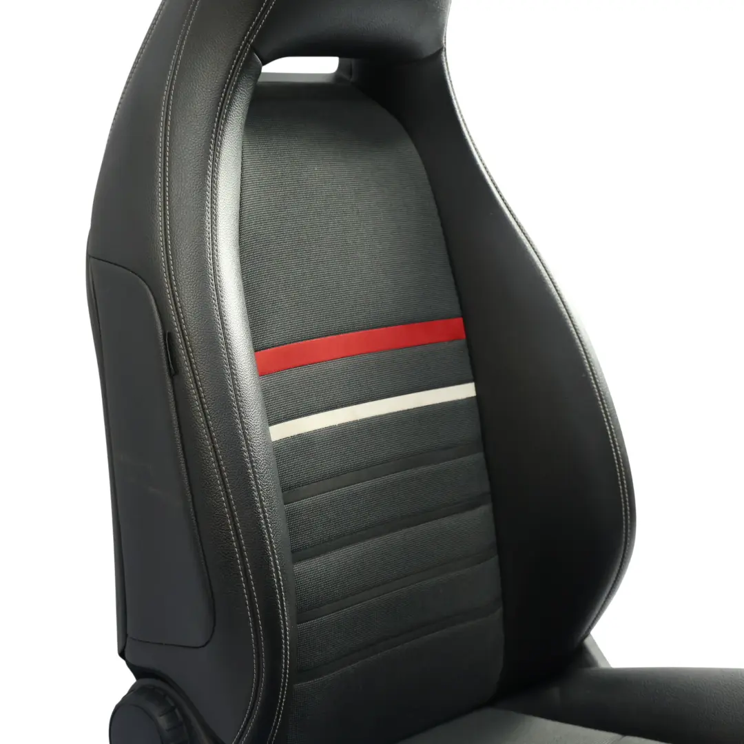 Asiento Delantero Derecho Interior Medio Cuero Negro para Mercedes W176 con número de pieza A1769108601 Mercedes W176 Asiento Delantero Derecho Interior Medio Cuero Negro - SKU A1769108601-3 - Número de pieza A1769108601