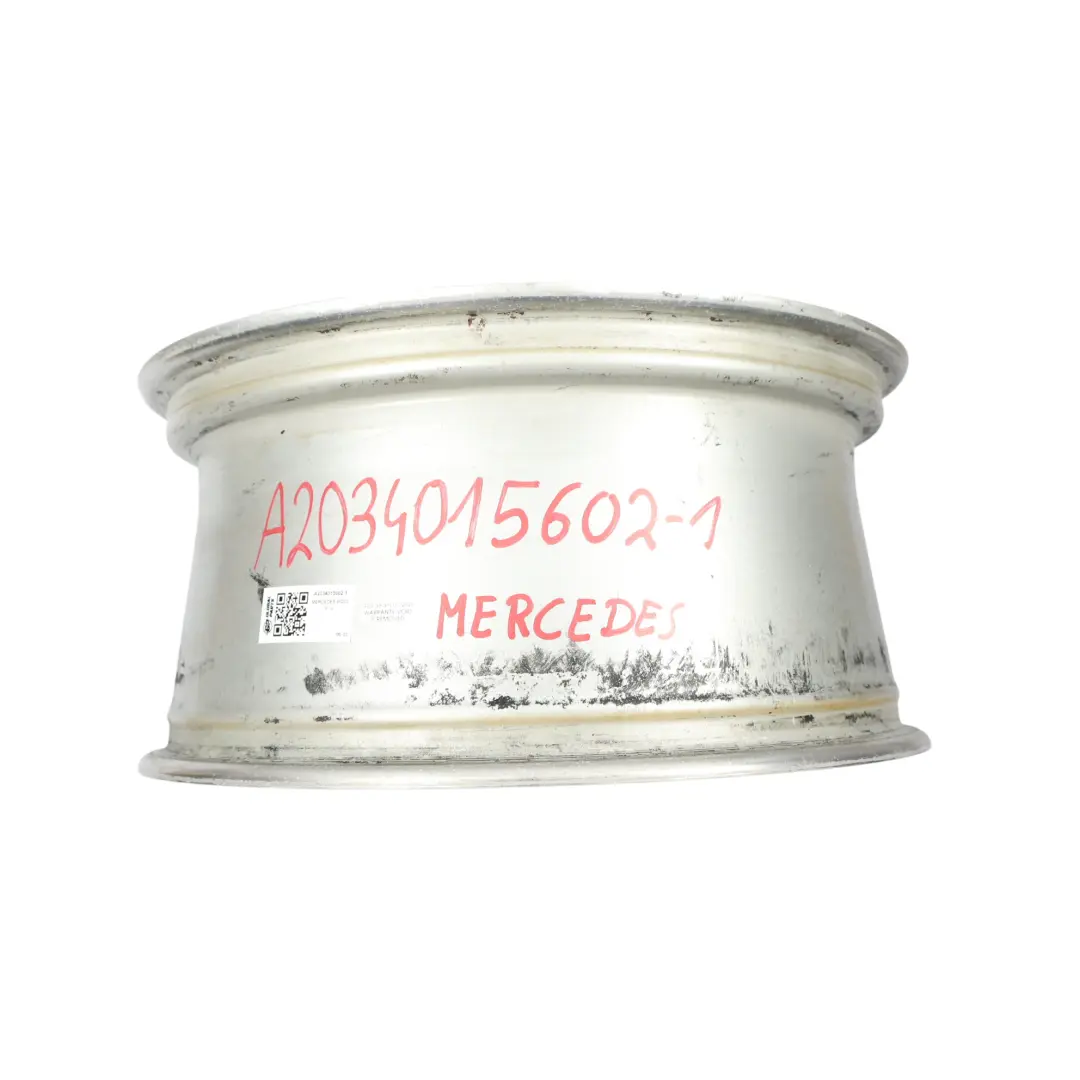 Plateado De 5 Radios Dobles 18" ET:30 8,5J para Mercedes W203 con número de pieza A2034015602 Mercedes W203 Plateado De 5 Radios Dobles 18" ET:30 8,5J - SKU A2034015602-1 - Número de pieza A2034015602