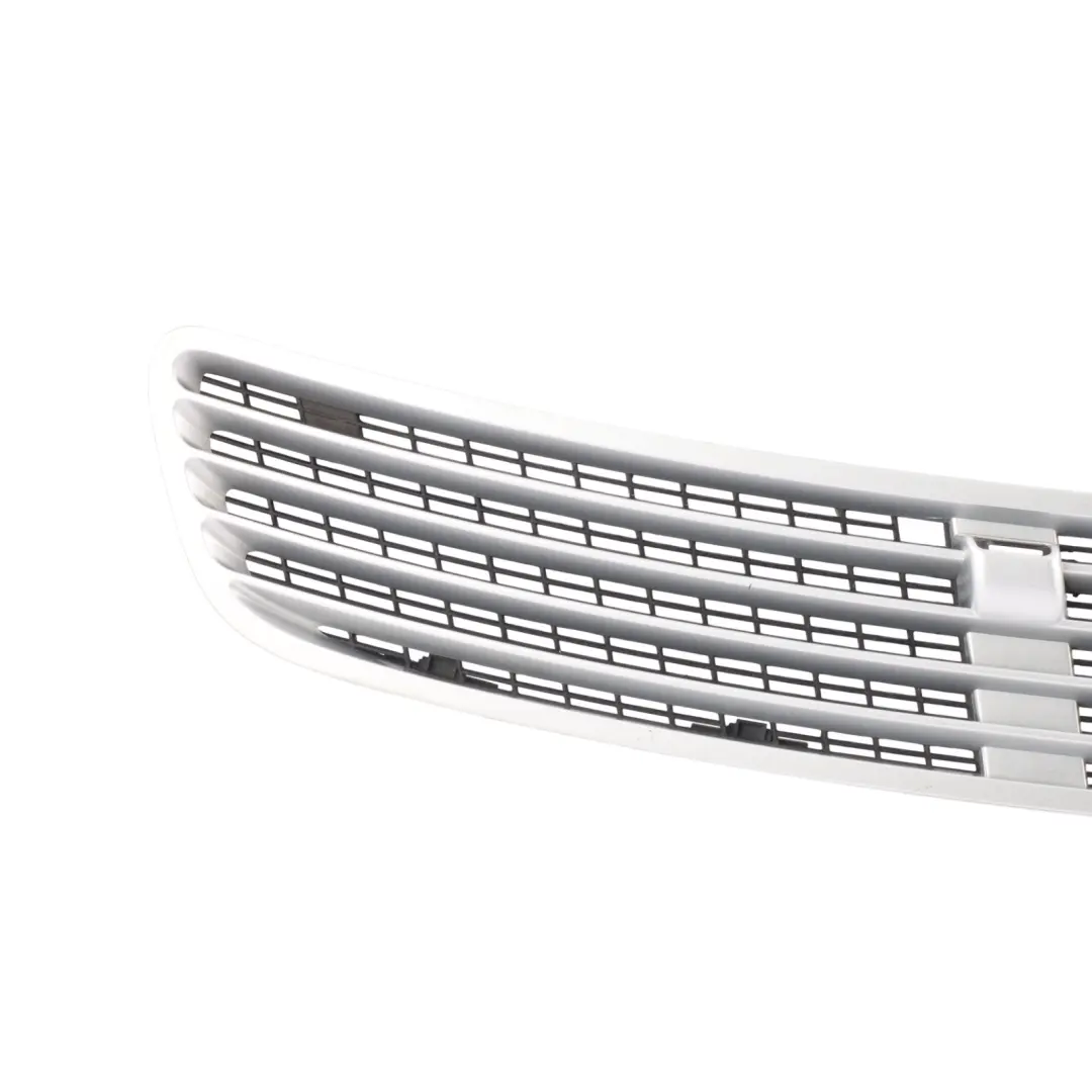 Coperchio anteriore Griglia Iridium Silver - 775 per Mercedes W203 W209 con numero di parte A2038801905 Mercedes W203 W209 Coperchio anteriore Griglia Iridium Silver - 775 - SKU A2038801905-IRS - Numero di parte A2038801905