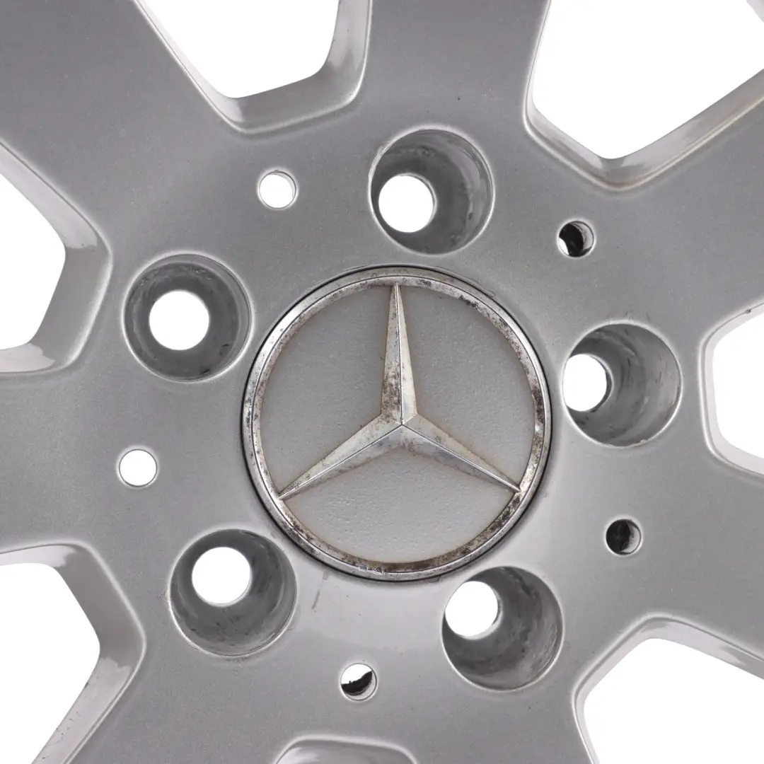 Cerchio In Lega Argento 7 Fori 16" ET:43 7J per Mercedes W204 con numero di parte A2044011102 Mercedes W204 Cerchio In Lega Argento 7 Fori 16" ET:43 7J - SKU A2044011102-1 - Numero di parte A2044011102