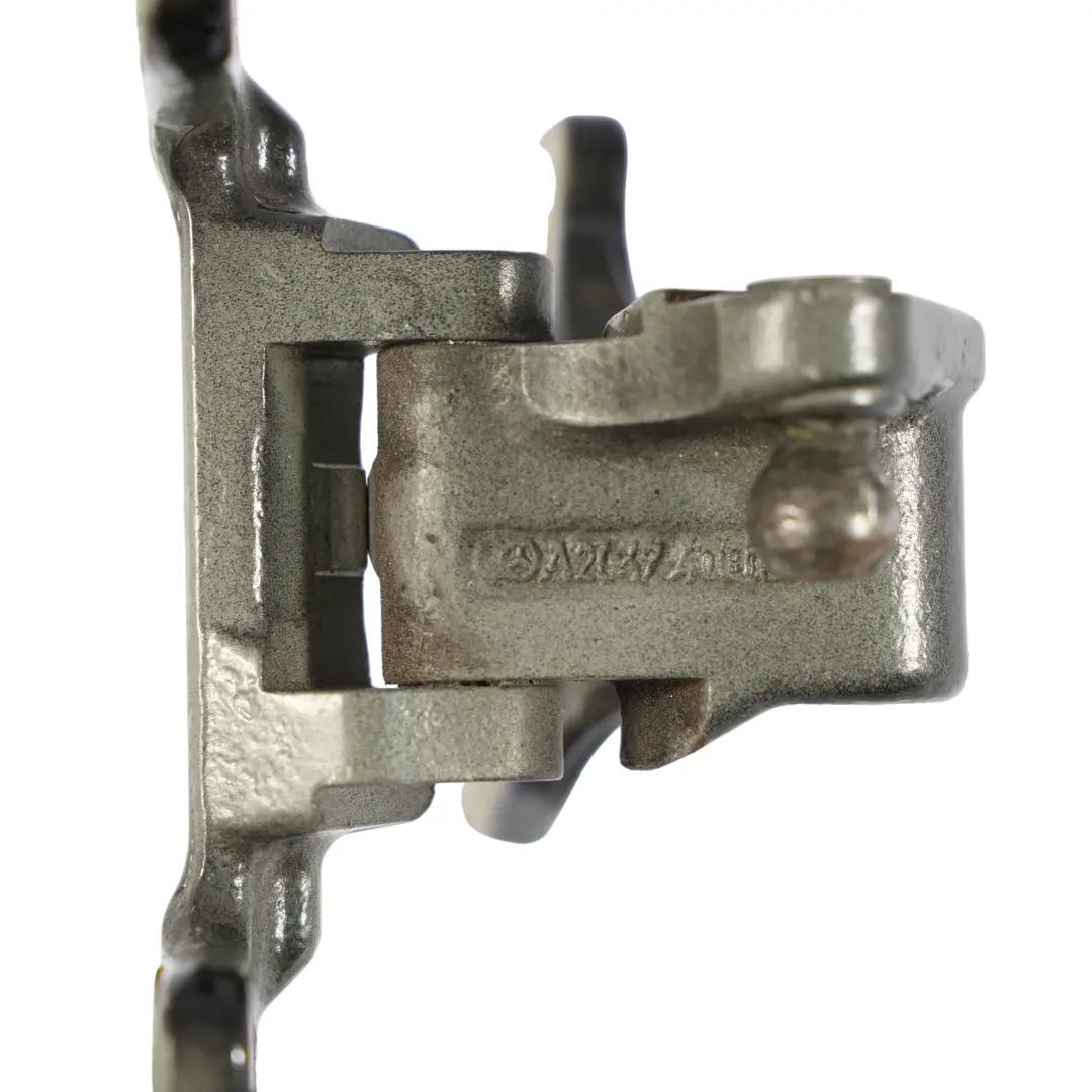 Cerniera Portellone Posteriore Sinistra Nero Osidiana - 197 per Mercedes W204 Estate con numero di parte A2047400137 Mercedes W204 Estate Cerniera Portellone Posteriore Sinistra Nero Osidiana - 197 - SKU A2047400137-OB - Numero di parte A2047400137