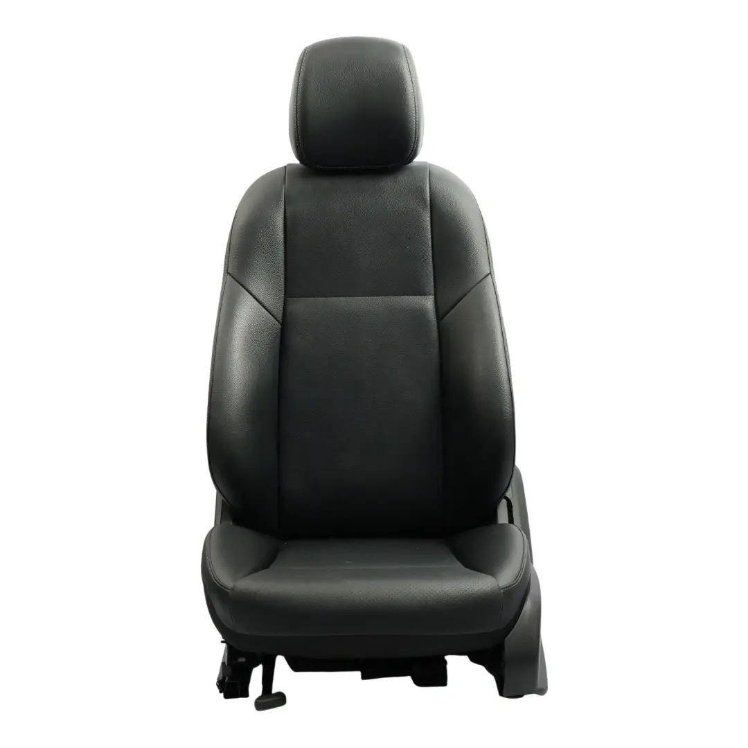 Sedile Anteriore Riscaldato Elettrico In Finta Pelle Nera per Mercedes W205 con numero di parte A2059100747 Mercedes W205 Sedile Anteriore Riscaldato Elettrico In Finta Pelle Nera - SKU A2059100747-6 - Numero di parte A2059100747