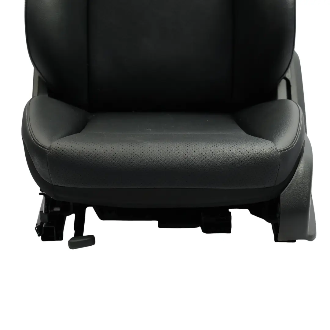 Mercedes W205 Vordersitz Beheizt Elektrisch Kunstleder Schwarz Links - SKU A2059100747-6 - Teilenummer A2059100747