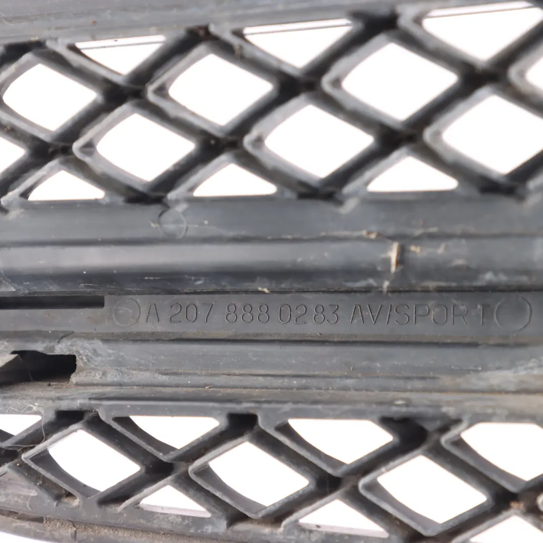 Mercedes W207 A207 C207 AMG Atrapa Chłodnicy Przednia A2078880283 - SKU A2078800283-2 - Numer Części A2078800283