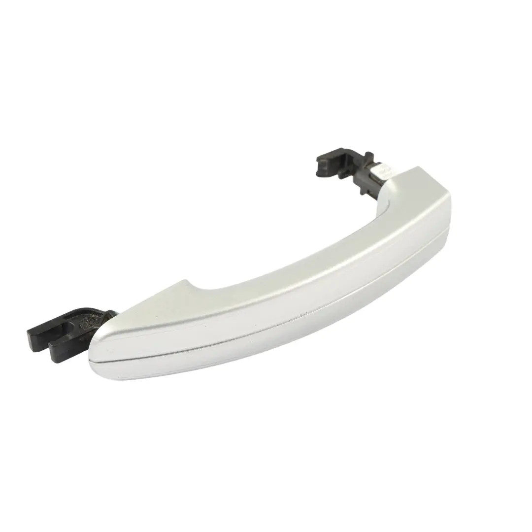 Asidero Puerta Delantera Trasera Plata Lunar Metalizado ZJ para Ford Transit Custom con número de pieza AM51-U22404-CAW Ford Transit Custom Asidero Puerta Delantera Trasera Plata Lunar Metalizado ZJ - SKU AM51-U22404-CAW-MDS - Número de pieza AM51-U22404-CAW