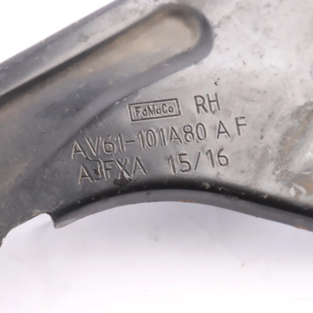 Ford Focus Mk3 Łapa Wspornik Uchwyt Prawy - SKU AV61-101A80-AF - Numer Części AV61-101A80-AF