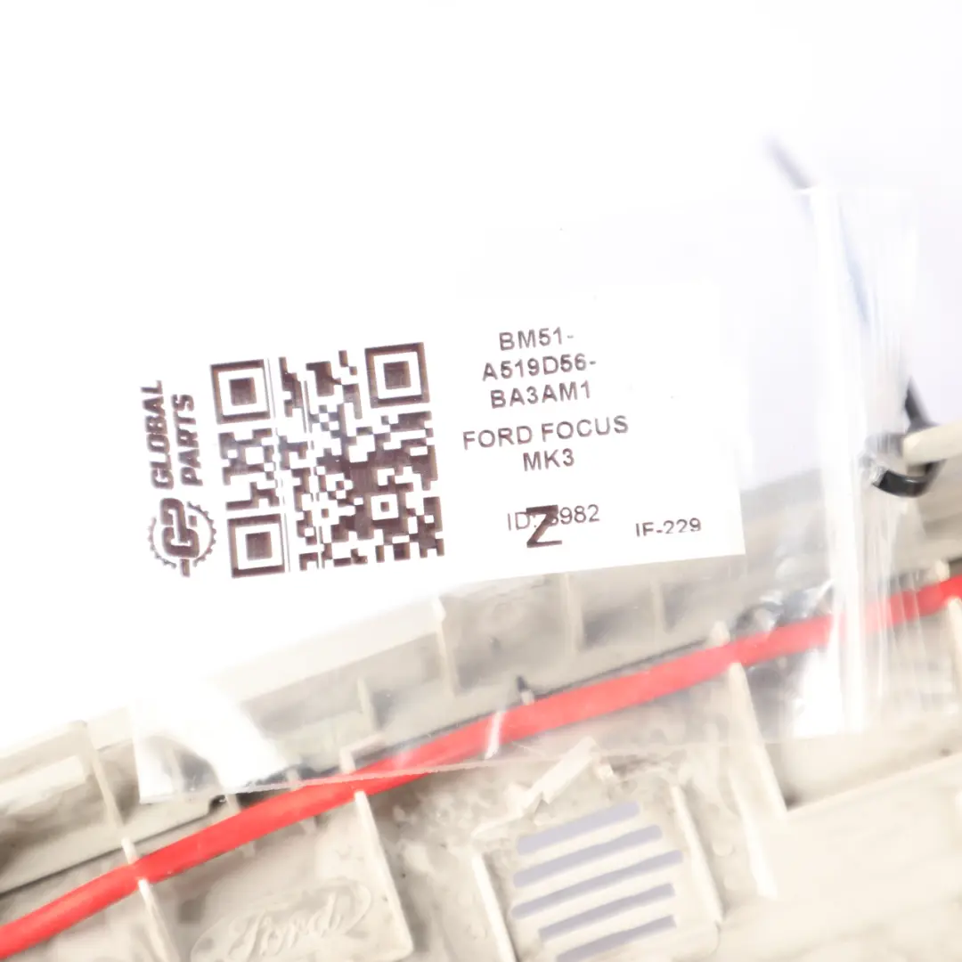 Ford Focus Mk3 Kuga MK2 Lampe De Lecture Intérieure Beige - SKU BM51-A519D56-BA3AM1 - Numéro de pièce BM51-A519D56-BA3AM1