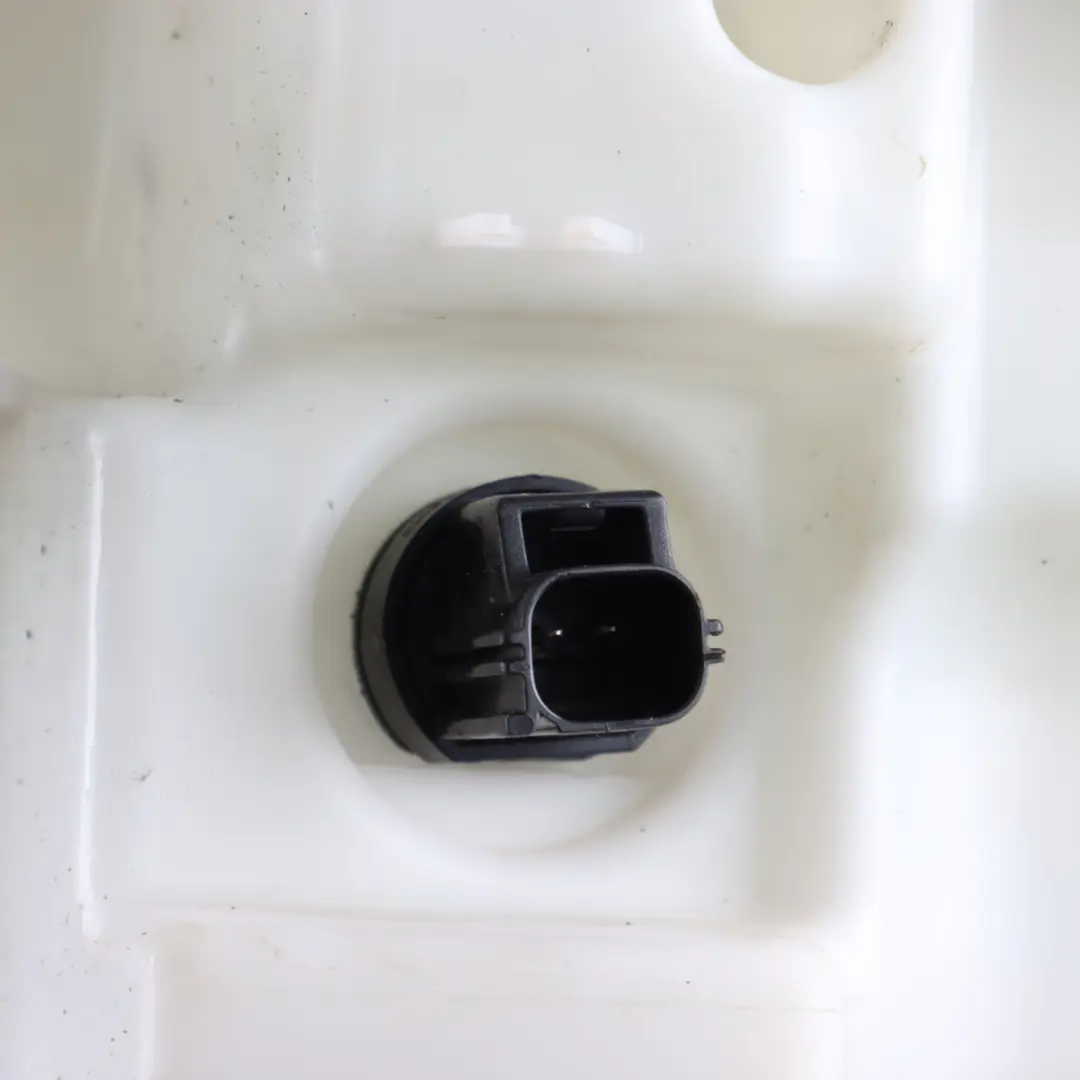 Mk3 Windscreen Window Washer Bottle Reservoir BV61-17B613-CA to Ford Focus with Part number BV61-13K175-CB Ford Focus Mk3 Windscreen Window Washer Bottle Reservoir BV61-17B613-CA - SKU BV61-13K175-CB - Part number BV61-13K175-CB