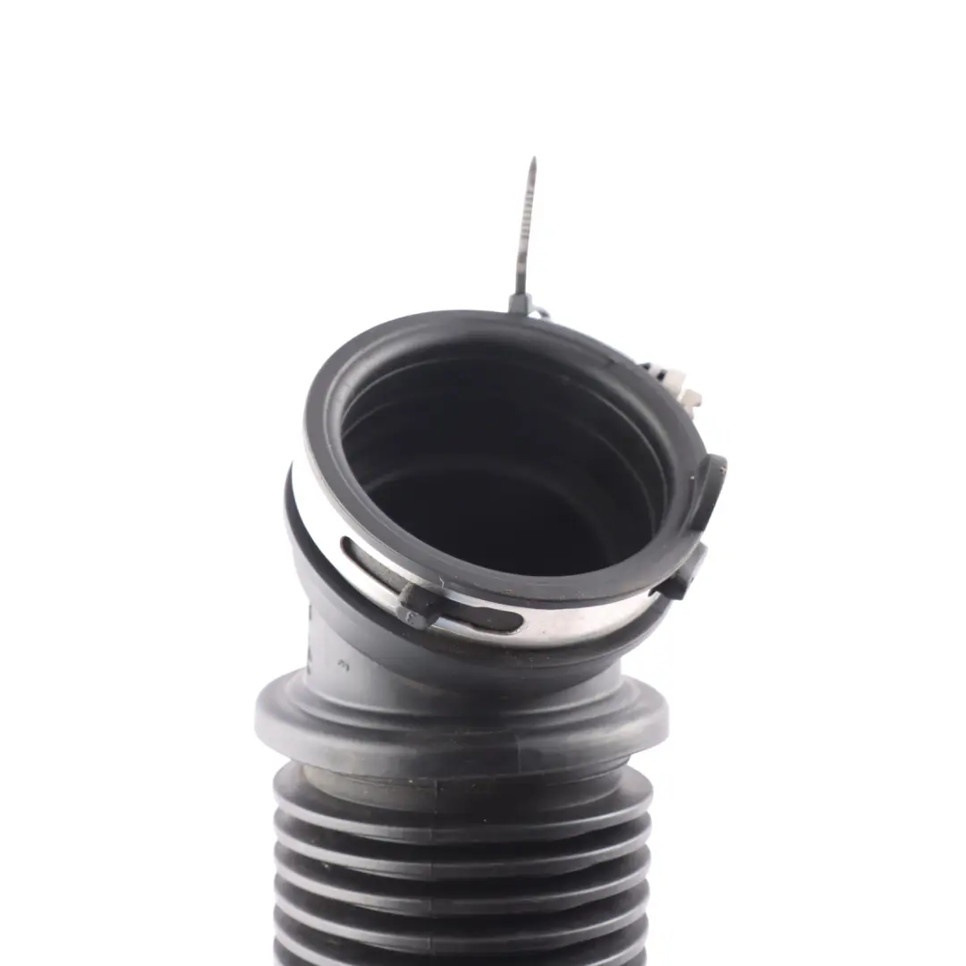 Rura Dolot Powietrza Intercoolera 1.0 GTDi do Ford Fiesta Mk7 o numerze C1B1-9C623-AC Ford Fiesta Mk7 Rura Dolot Powietrza Intercoolera 1.0 GTDi - SKU C1B1-9C623-AC - Numer Części C1B1-9C623-AC