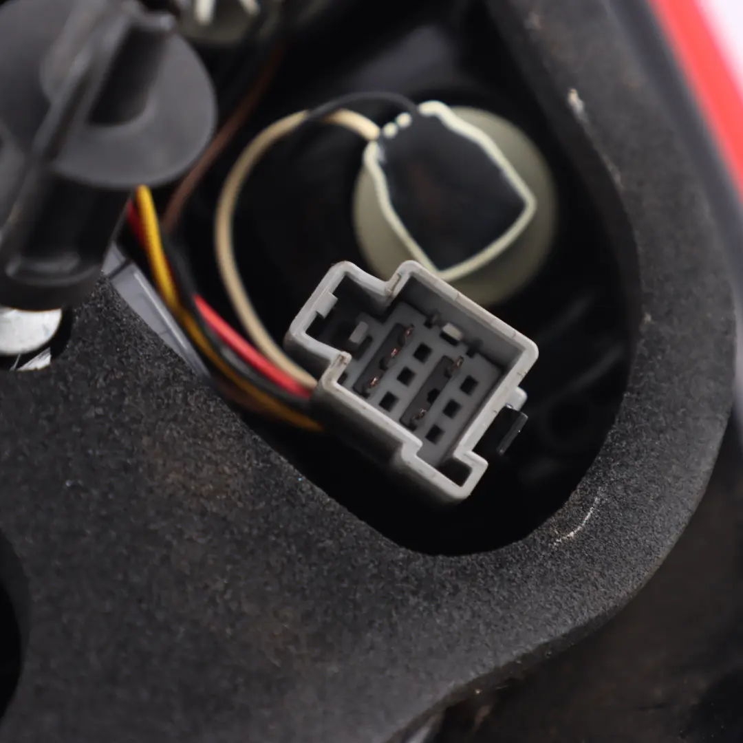 Hinteres Äußeres Rücklicht Lampe Rechts für Ford Fiesta Mk7 mit Teilenummer C1BB-13404-AE Ford Fiesta Mk7 Hinteres Äußeres Rücklicht Lampe Rechts - SKU C1BB-13404-AE - Teilenummer C1BB-13404-AE