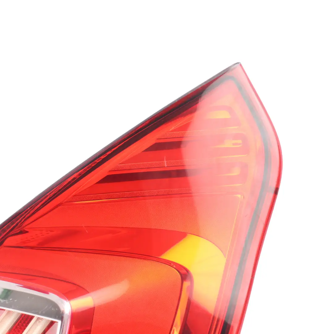 Ford Fiesta Mk7 Feu Arrière Extérieur Droit A - SKU C1BB-13404-B - Numéro de pièce C1BB-13404-BA