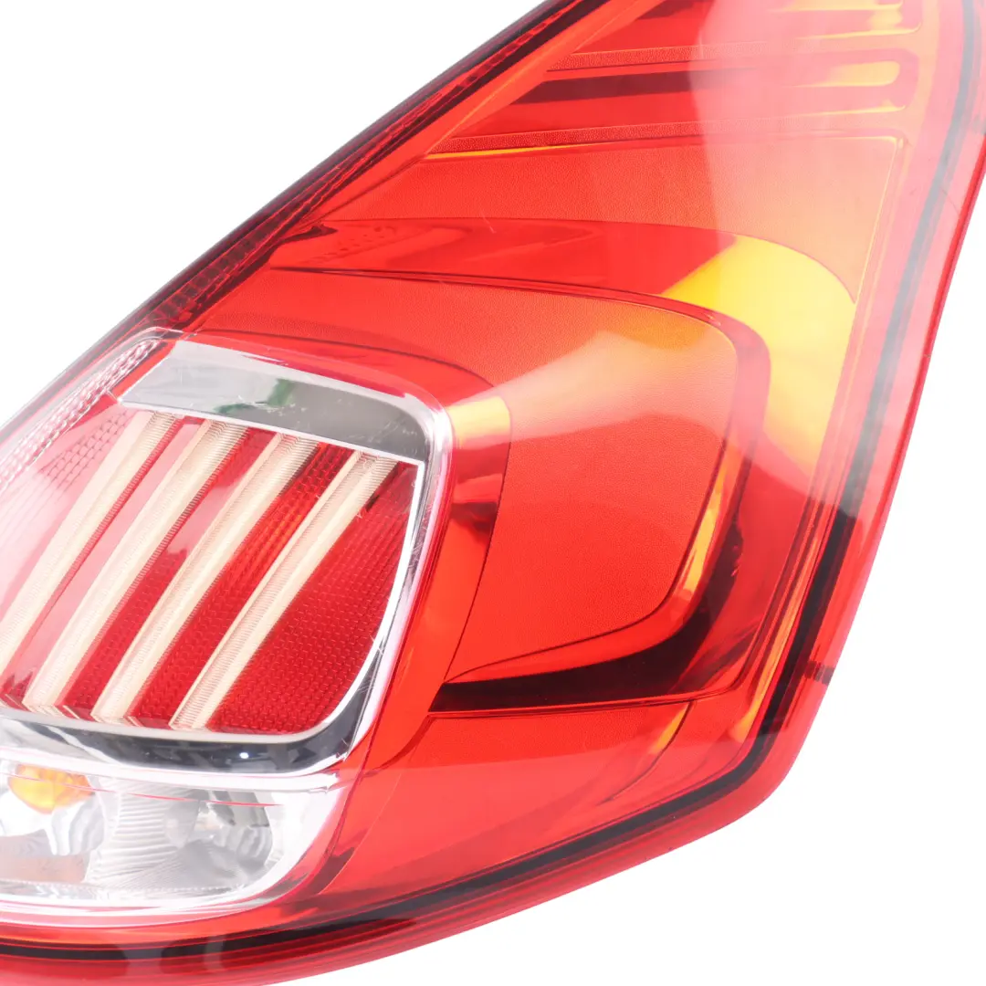 Lampa Tylna Zewnętrzna Prawa A do Ford Fiesta Mk7 o numerze C1BB-13404-BA Ford Fiesta Mk7 Lampa Tylna Zewnętrzna Prawa A - SKU C1BB-13404-B - Numer Części C1BB-13404-BA