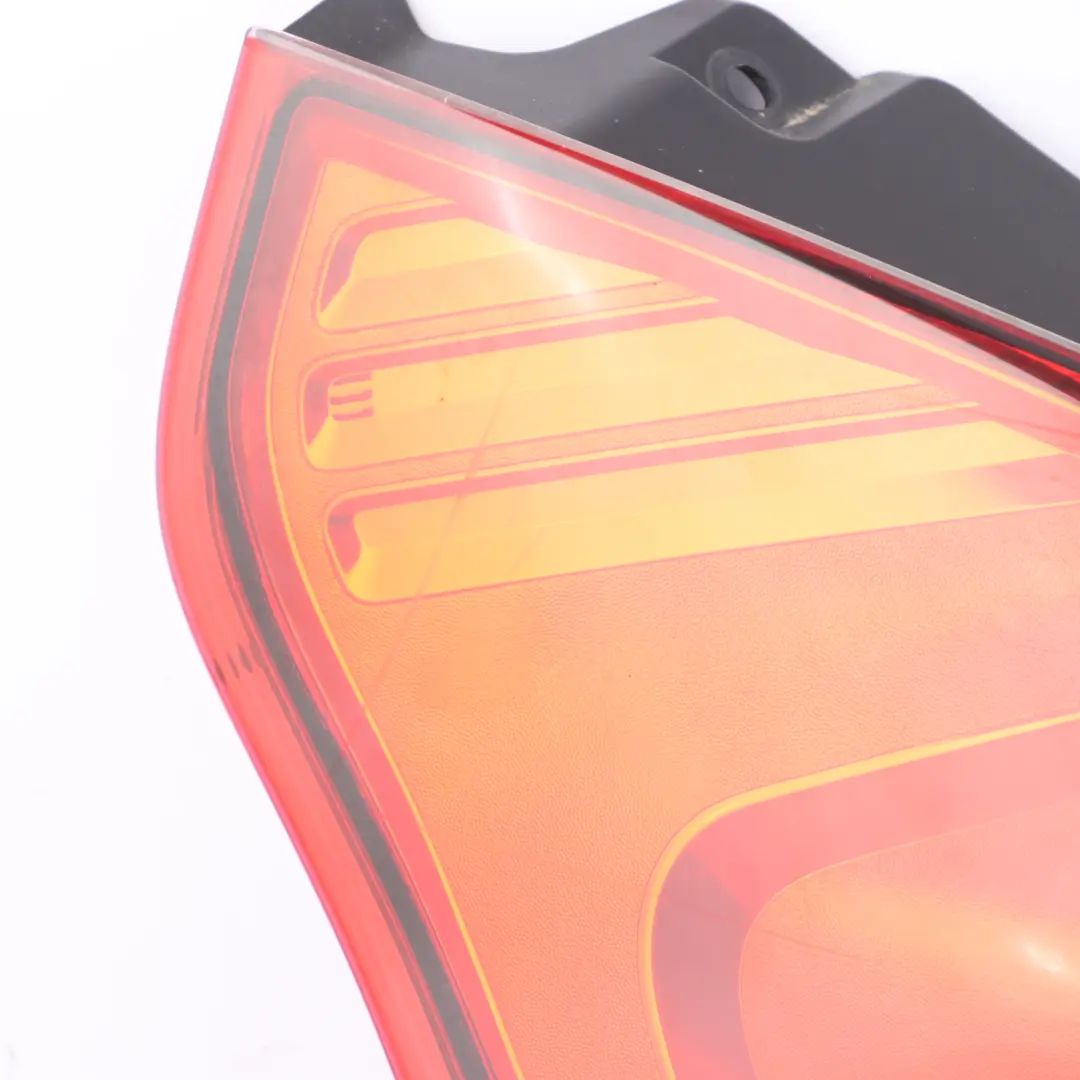 Lampa Zewnętrzna Lewy Tył do Ford Fiesta Mk7 o numerze C1BB-13405-AE Ford Fiesta Mk7 Lampa Zewnętrzna Lewy Tył - SKU C1BB-13405-AE - Numer Części C1BB-13405-AE