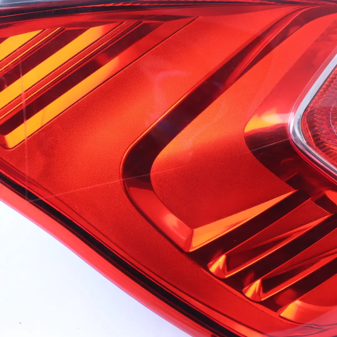 Ford Fiesta Mk7 Hinteres Äußeres Rücklicht Links - SKU C1BB-13405-AE - Teilenummer C1BB-13405-AE