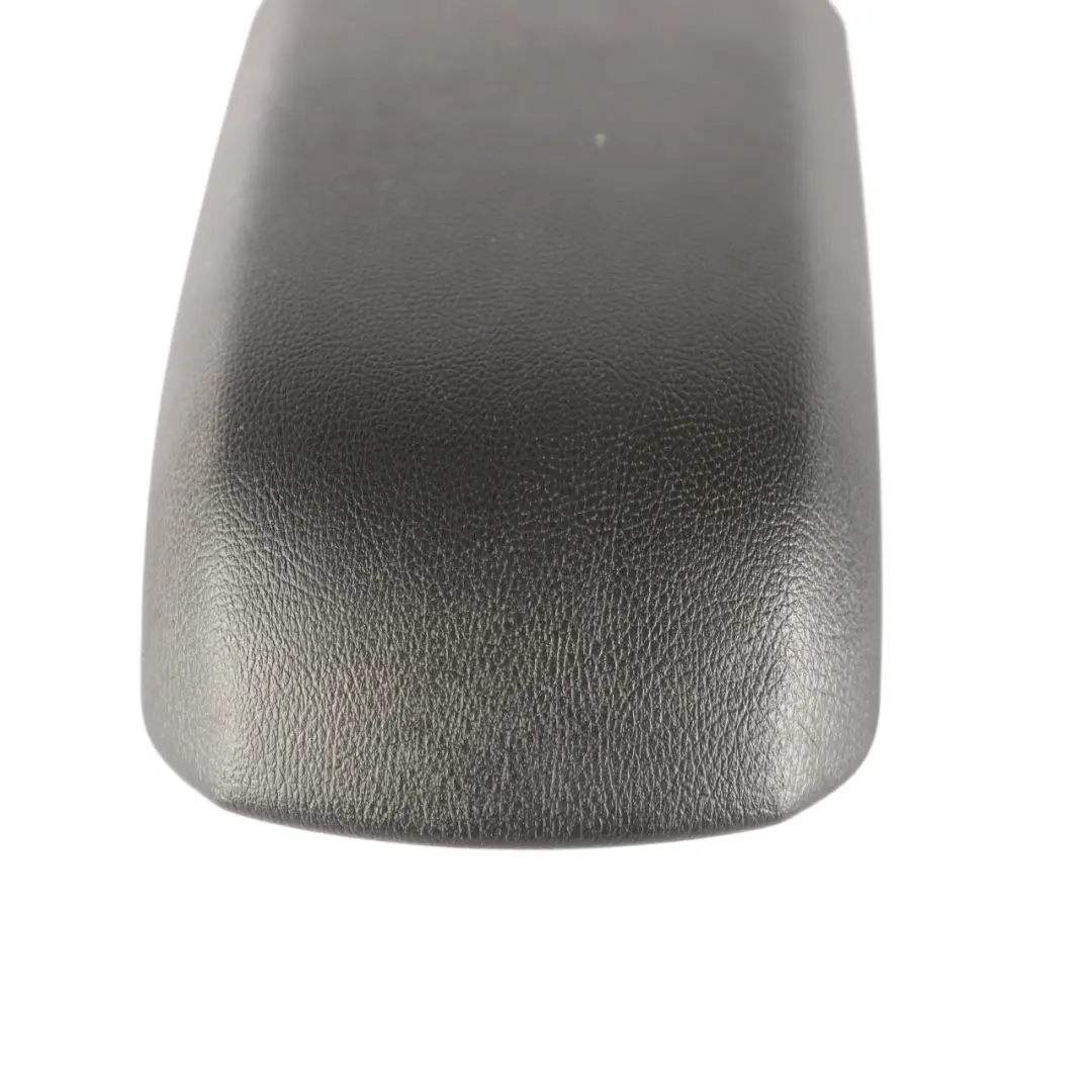 Ford Fiesta Mk7 Podłokietnik Konsoli Skórzany Czarny - SKU C1BB-A045C74-BB35B8 - Numer Części C1BB-A045C74-BB35B8