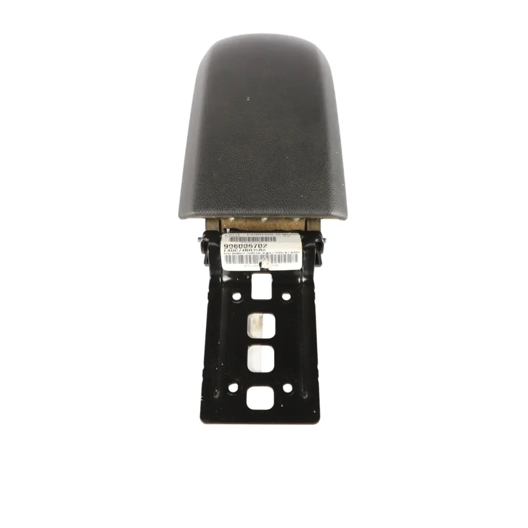 Ford Fiesta Mk7 Podłokietnik Konsoli Skórzany Czarny - SKU C1BB-A045C74-BB35B8 - Numer Części C1BB-A045C74-BB35B8