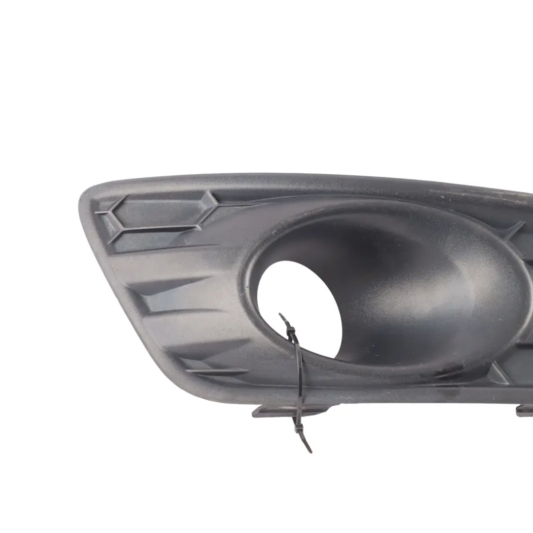 Ford Fiesta Mk7 Przednia Prawa Kratka Przeciwmgielna - SKU C1BJ-15A222-AA - Numer Części C1BJ-15A222-AA