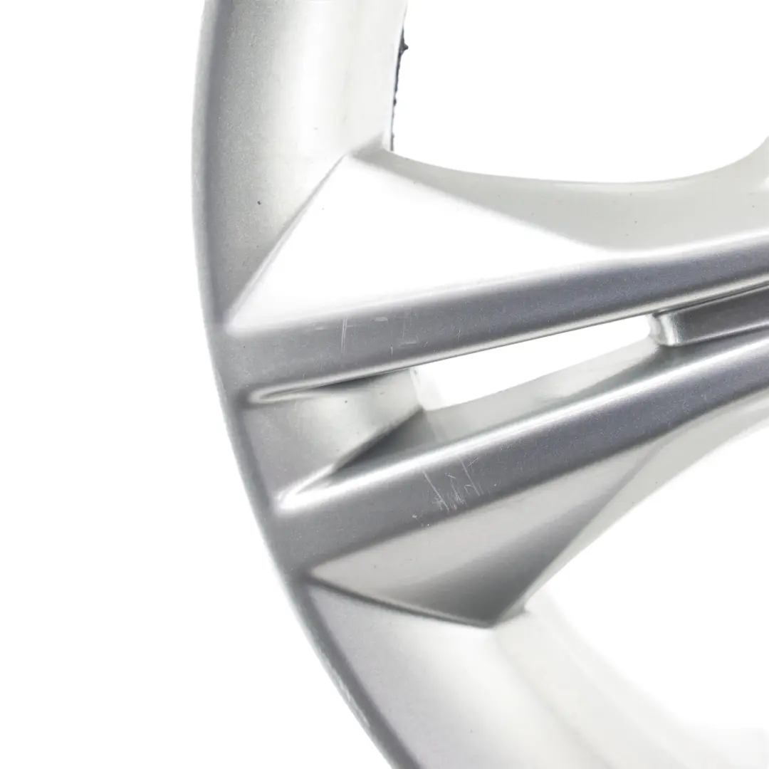 Mk3 Srebrna Felga Aluminiowa 16" 7J ET:50 do Ford Focus o numerze CM5C-1007-DA Ford Focus Mk3 Srebrna Felga Aluminiowa 16" 7J ET:50 - SKU CM5C-1007-DA-2 - Numer Części CM5C-1007-DA