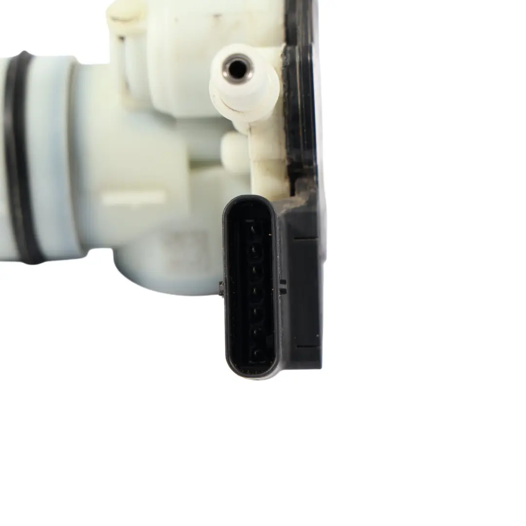 Modulo Di Erogazione Soluzione Pompa Adblue Diesel F01C250666 per VW Transporter T6 con numero di parte 5WA131971 VW Transporter T6 Modulo Di Erogazione Soluzione Pompa Adblue Diesel F01C250666 - SKU 5WA131971 - Numero di parte 5WA131971