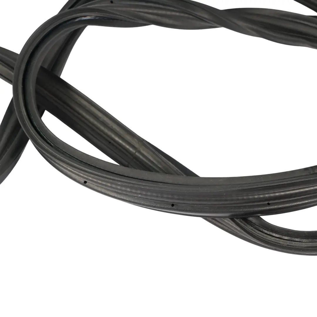 Guarnizione Posteriore Del Bagagliaio per Ford Mustang VI con numero di parte FR3B-63438A00-AC Ford Mustang VI Guarnizione Posteriore Del Bagagliaio - SKU FR3B-63438A00-AC - Numero di parte FR3B-63438A00-AC