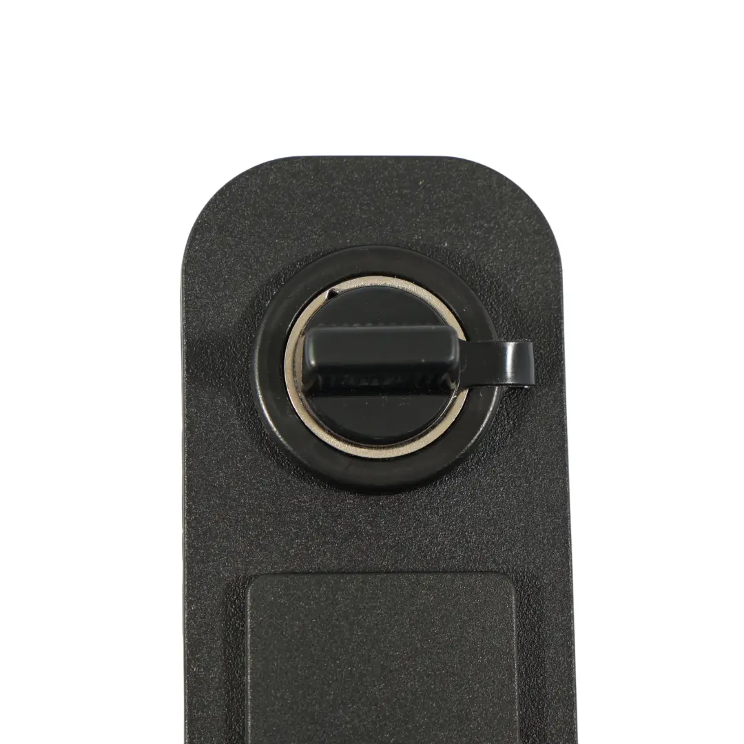 Ford Mustang GT Mk6 Gniazdo Port USB Zapalniczka 12V - SKU HU5T-14F014-AB - Numer Części HU5T-14F014-AB