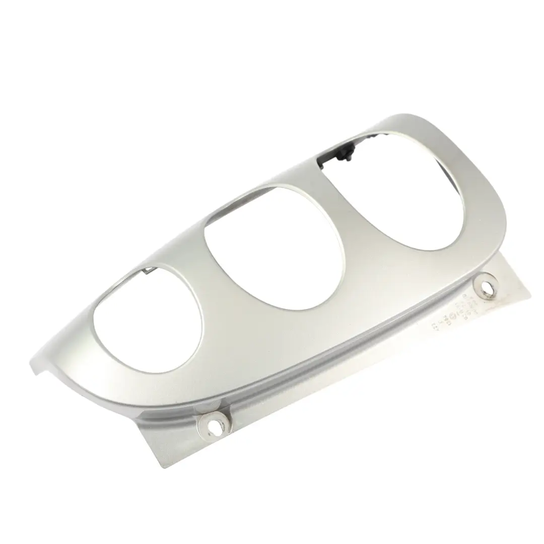 C450 Piloto Trasero Derecho Plata Metálico EAD para Smart con número de pieza Q0011645V001C49L00 Smart C450 Piloto Trasero Derecho Plata Metálico EAD - SKU Q0011645V001C49L00-SILV - Número de pieza Q0011645V001C49L00