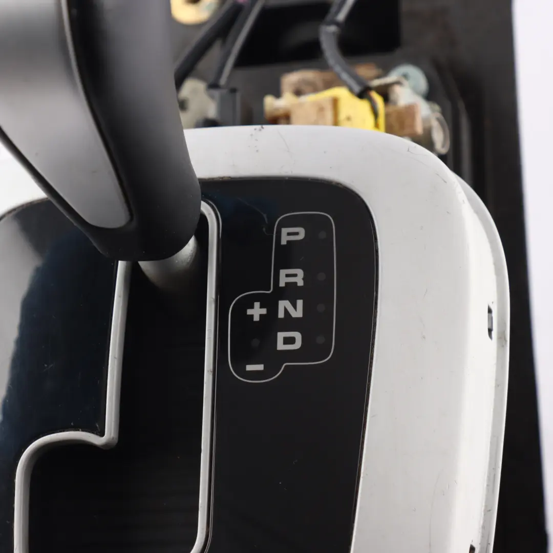 Transmission Gear Shifting Mechanism to Porsche Cayenne 9PA Automatic with Part number 7L5713203A Porsche Cayenne 9PA Automatic Transmission Gear Shifting Mechanism - SKU RHD-7L5713203A - Part number 7L5713203A