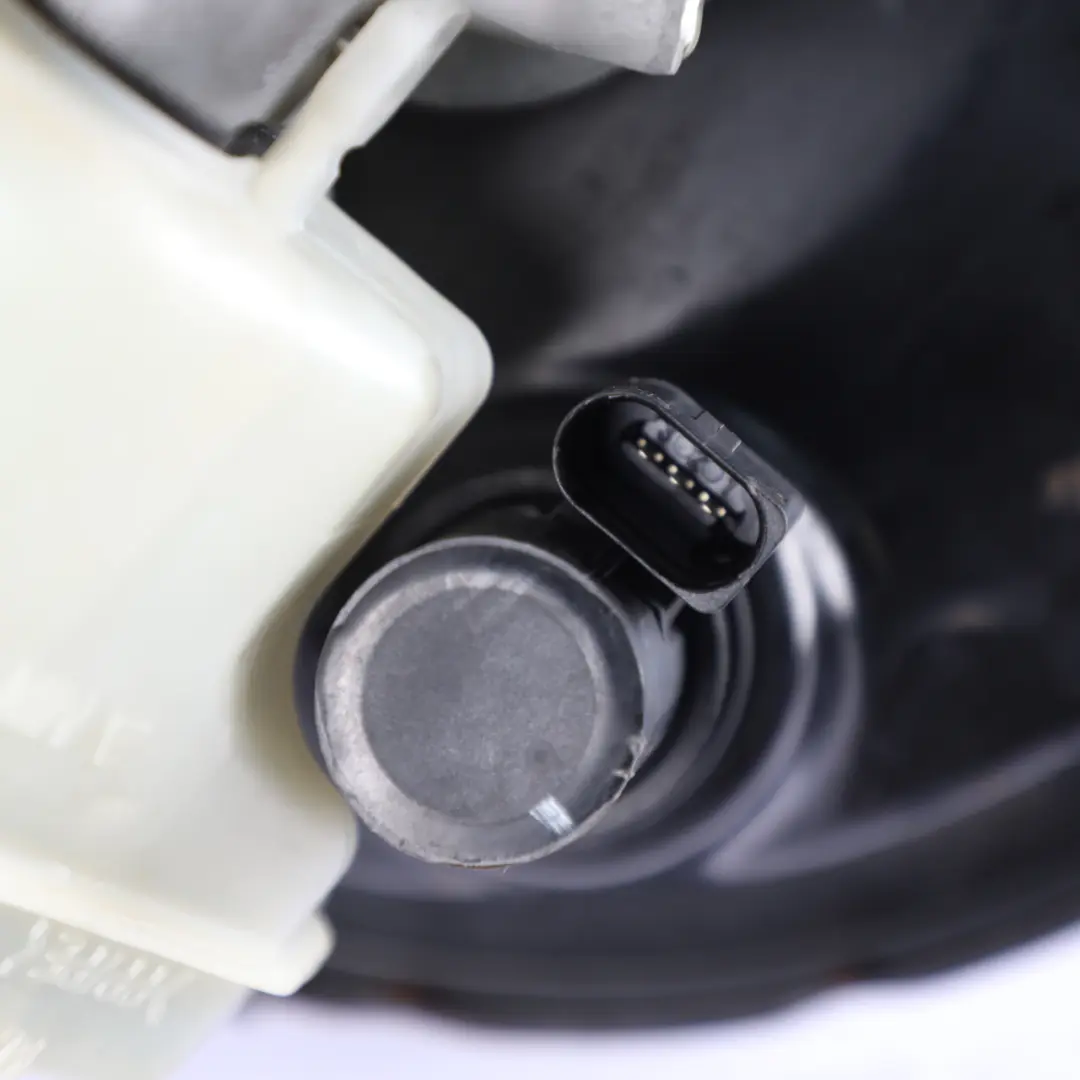 Volkswagen Touareg 7L Brake Servo Booster Master Cylinder - SKU RHD-7L6612101A - Part number 7L6612101A