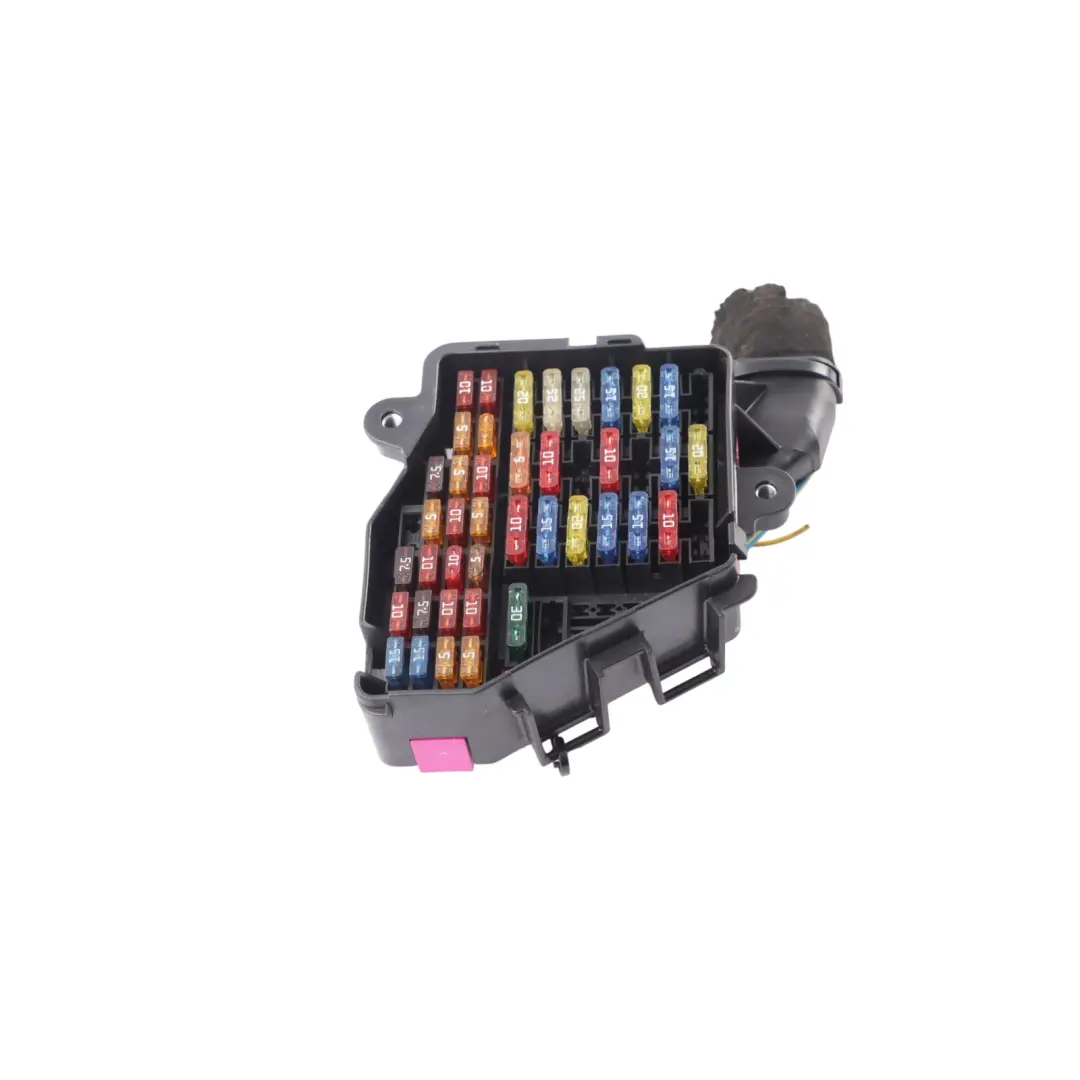 8L Fuse Box Control Module Relay Box to Audi S3 with Part number 8D2941824 Audi S3 8L Fuse Box Control Module Relay Box - SKU RHD-8D2941824-1 - Part number 8D2941824