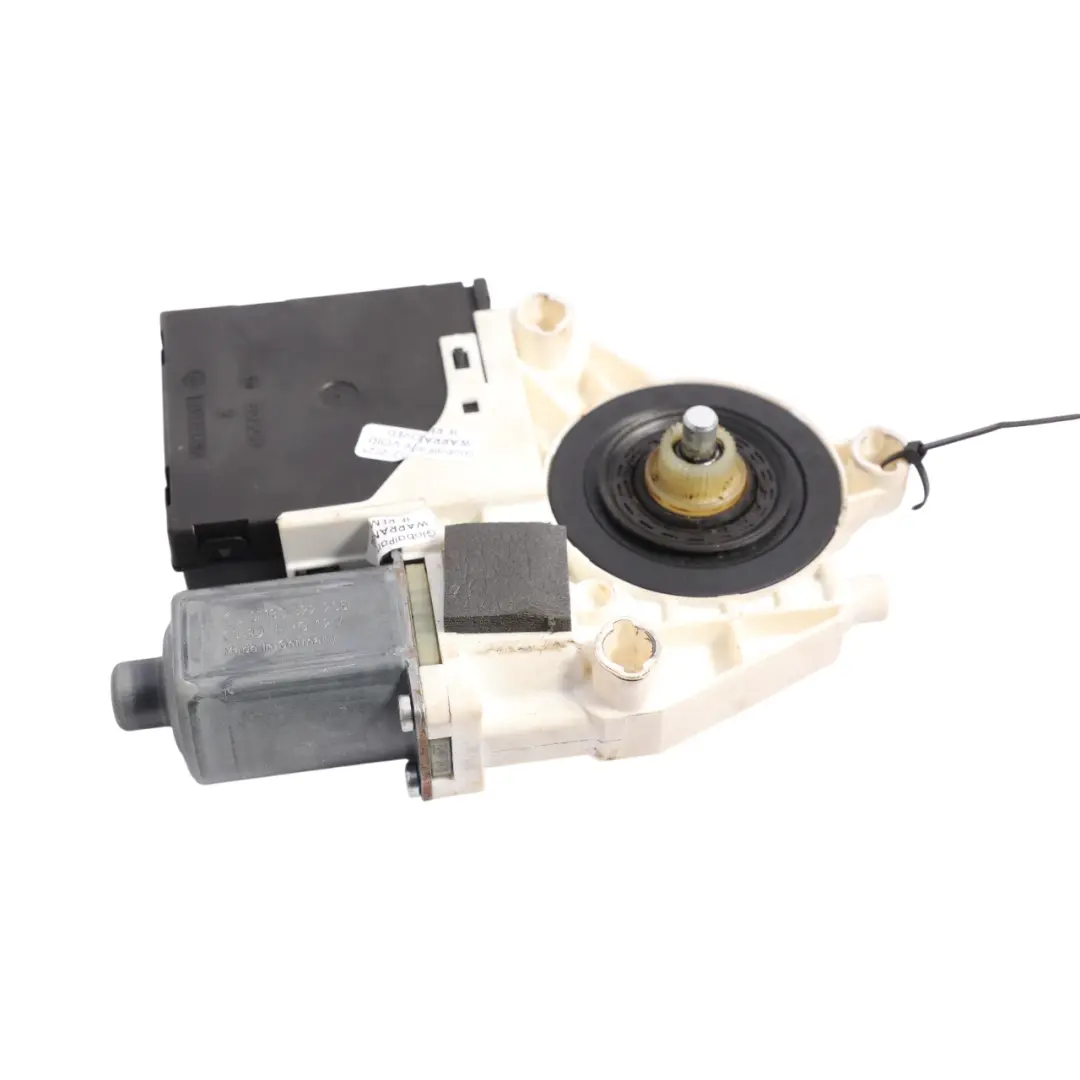 987C Moteur De Lève Vitre Avant Droit Côté Conducteur pour Porsche Cayman à propos du numéro de pièce 99762418103 Porsche Cayman 987C Moteur De Lève Vitre Avant Droit Côté Conducteur - SKU 99762418102 - Numéro de pièce 99762418103