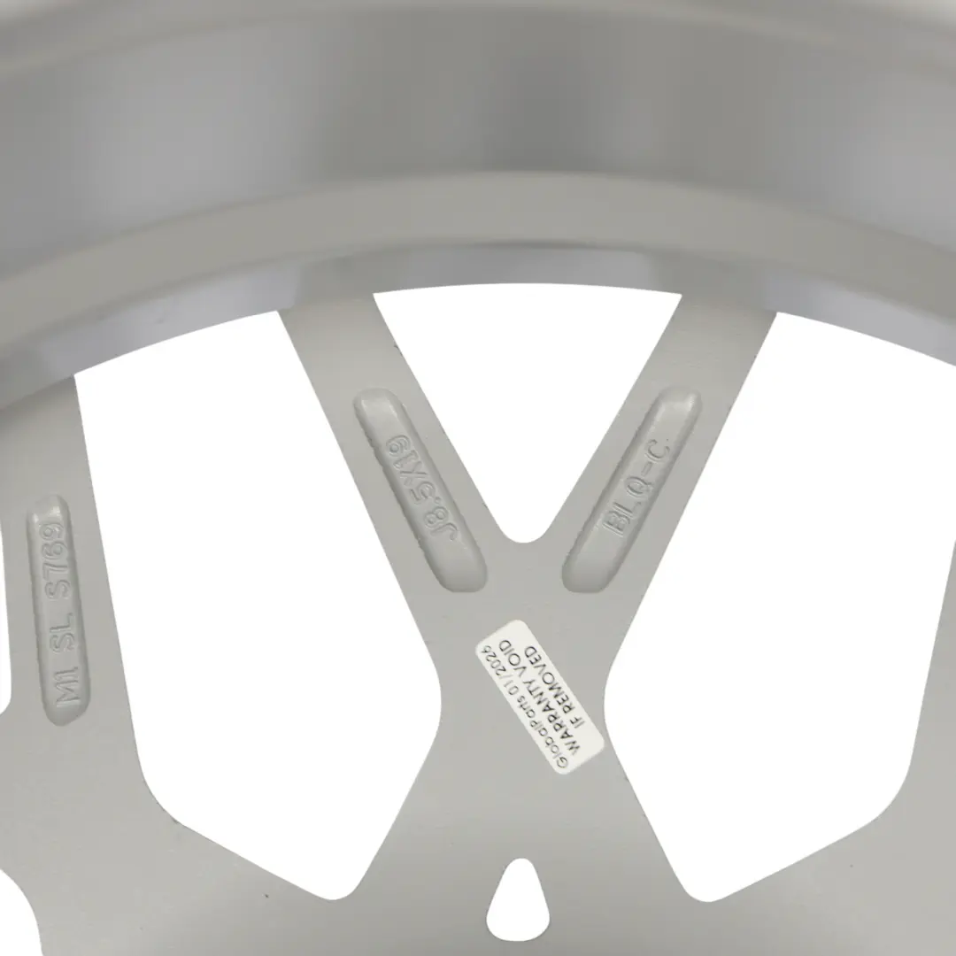 Rotiform BLQ-C Llanta Llanta De Aleación Ligera Plata 8.5J 19" ET:35 para con número de pieza ROTIFORM-19-3 Rotiform BLQ-C Llanta Llanta De Aleación Ligera Plata 8.5J 19" ET:35 - SKU ROTIFORM-19-3 - Número de pieza ROTIFORM-19-3