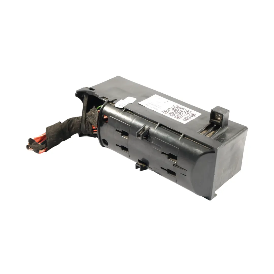 VW Volkswagen Caddy 2K Fuse Box Relay Control Unit Mounting - SKU RHD-000937615A - Part number 000937615A