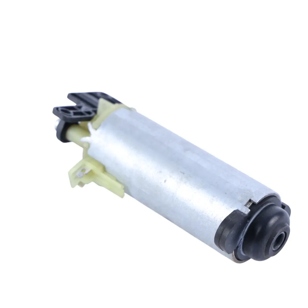 Motore Regolazione Sedile Anteriore Sinistro per Porsche Cayenne 955 con numero di parte 0130002531 Porsche Cayenne 955 Motore Regolazione Sedile Anteriore Sinistro - SKU 0130002531 - Numero di parte 0130002531